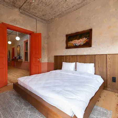 Daire Penelope's Loft - Just Renovated 5br In Centre İstanbul