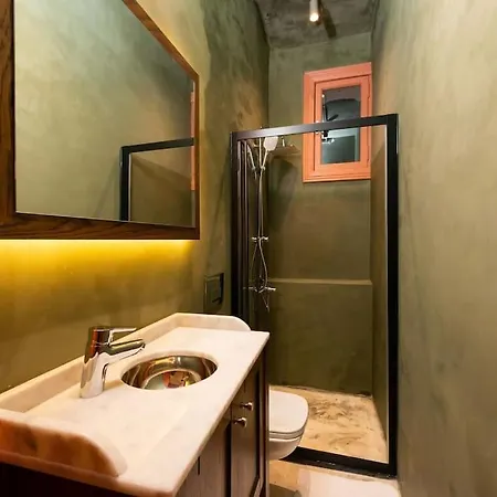 Penelope's Loft - Just Renovated 5br In Centre * 伊斯坦布尔