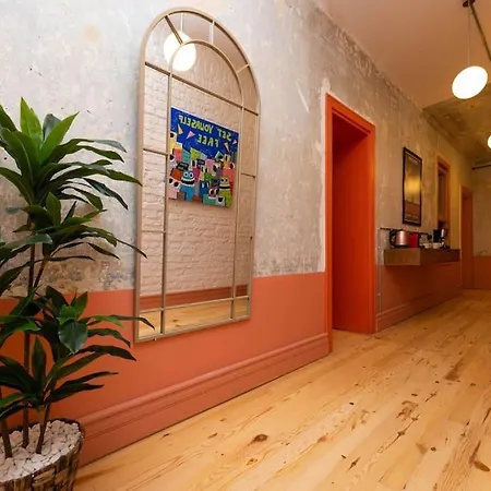 Penelope's Loft - Just Renovated 5br In Centre Daire *