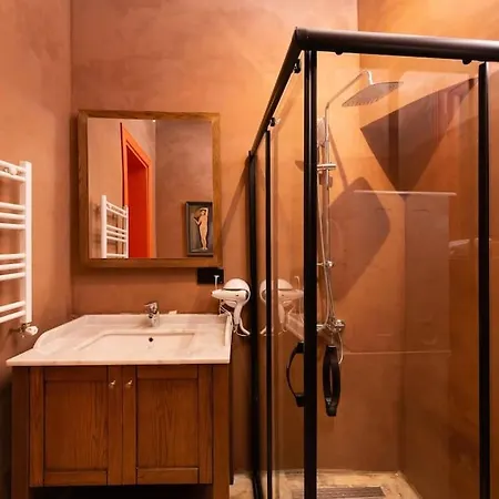Daire Penelope's Loft - Just Renovated 5br In Centre İstanbul
