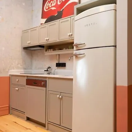 Penelope's Loft - Just Renovated 5br In Centre דירה *