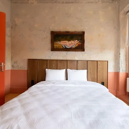 Penelope's Loft - Just Renovated 5br In Centre דירה איסטמבול