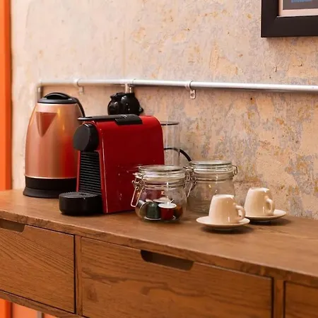 Penelope's Loft - Just Renovated 5br In Centre شقة